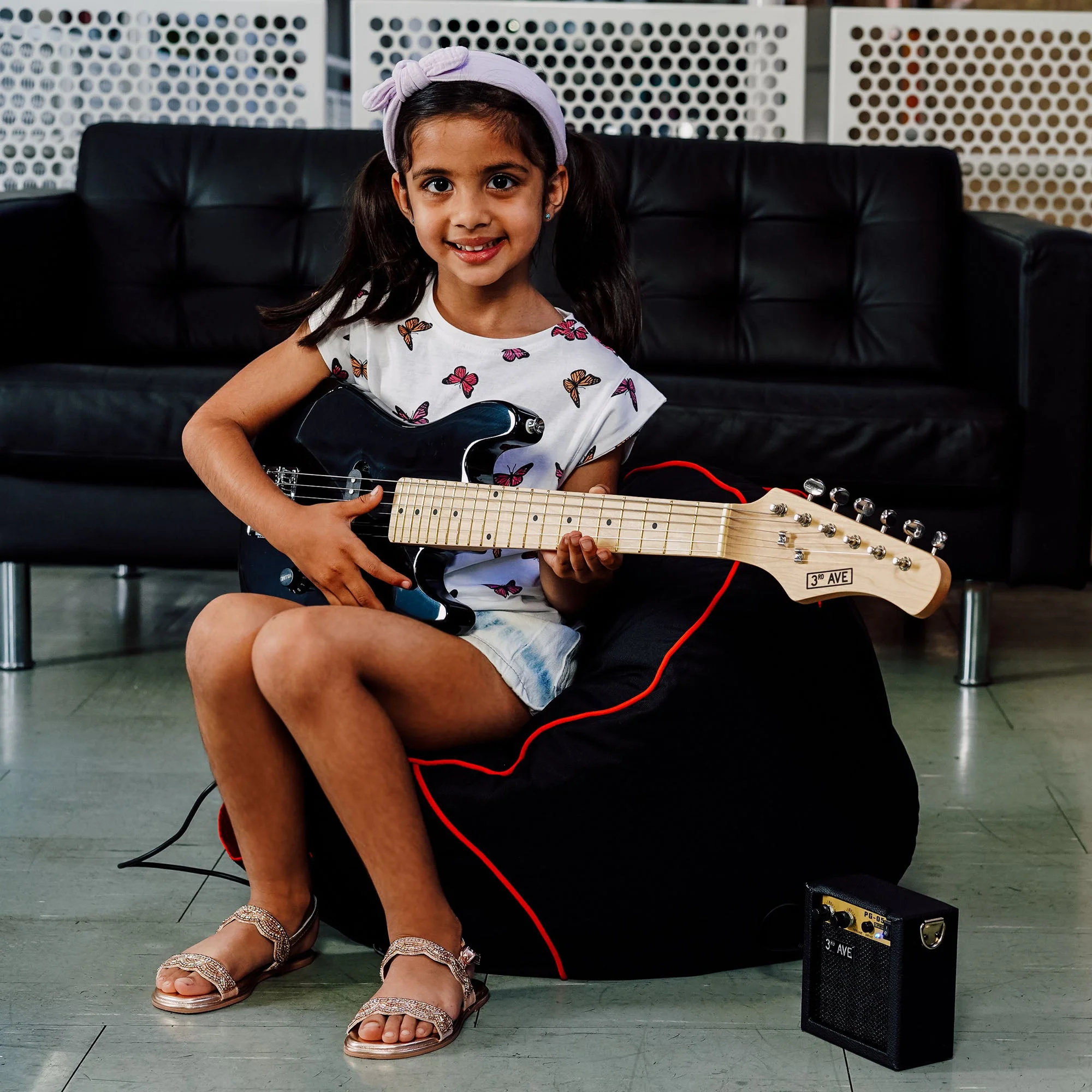 3rd Avenue Junior Electric Guitar Pack - Black - Image 5