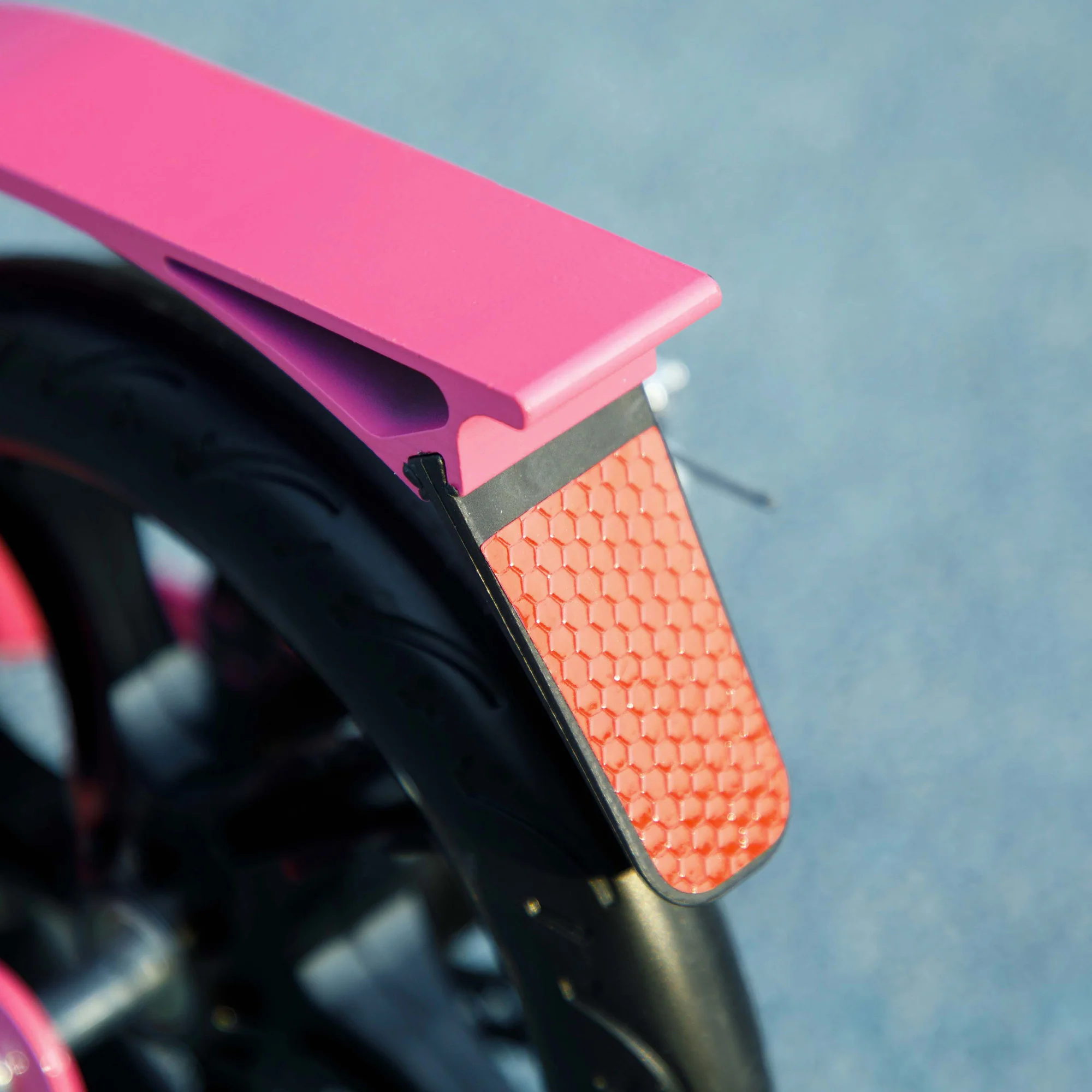 AIYAPLAY Kids Scooter, Foldable Kick Scooter w/ Adjustable Handlebar, Pink - Image 9