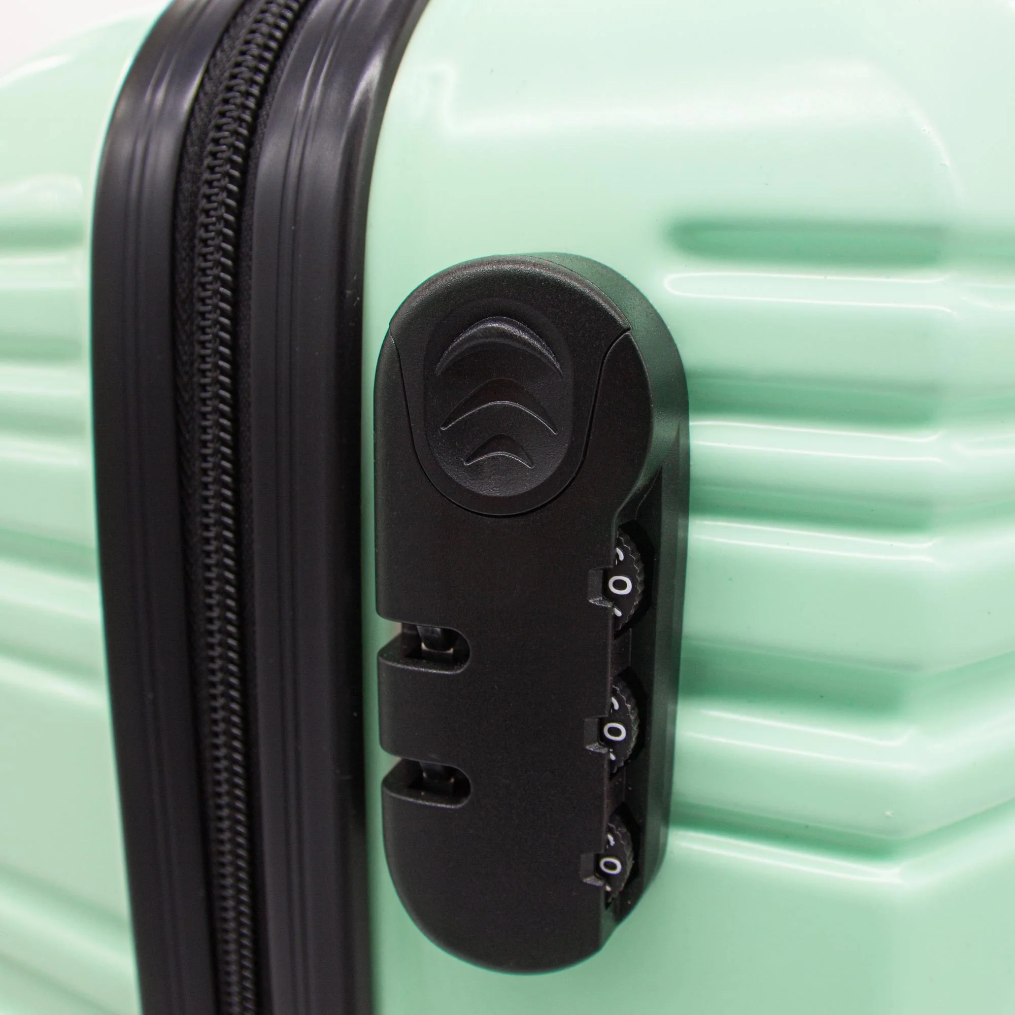 Alto Cloud ABS Suitcase - Mint - Image 5