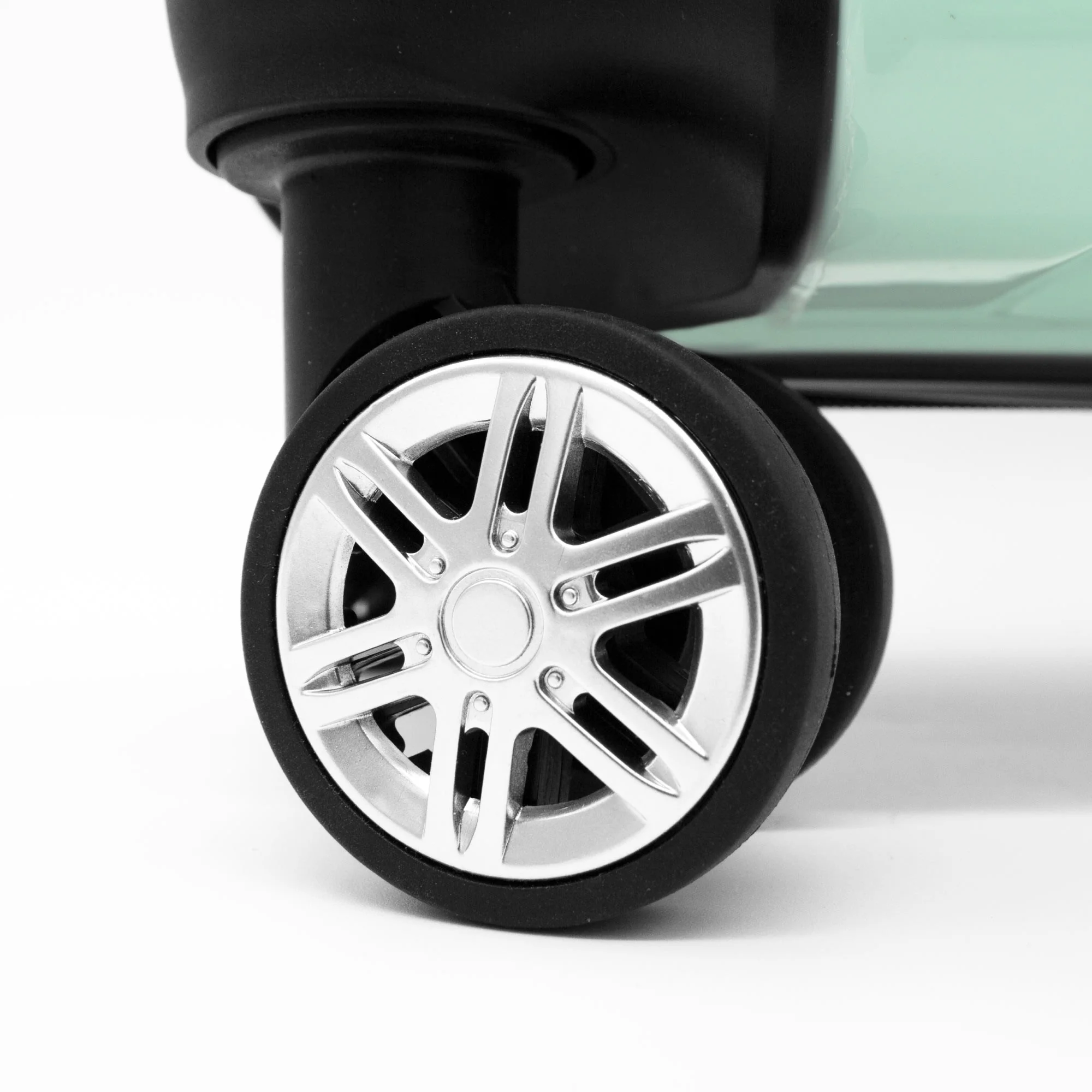 Alto Cloud ABS Suitcase - Mint - Image 6