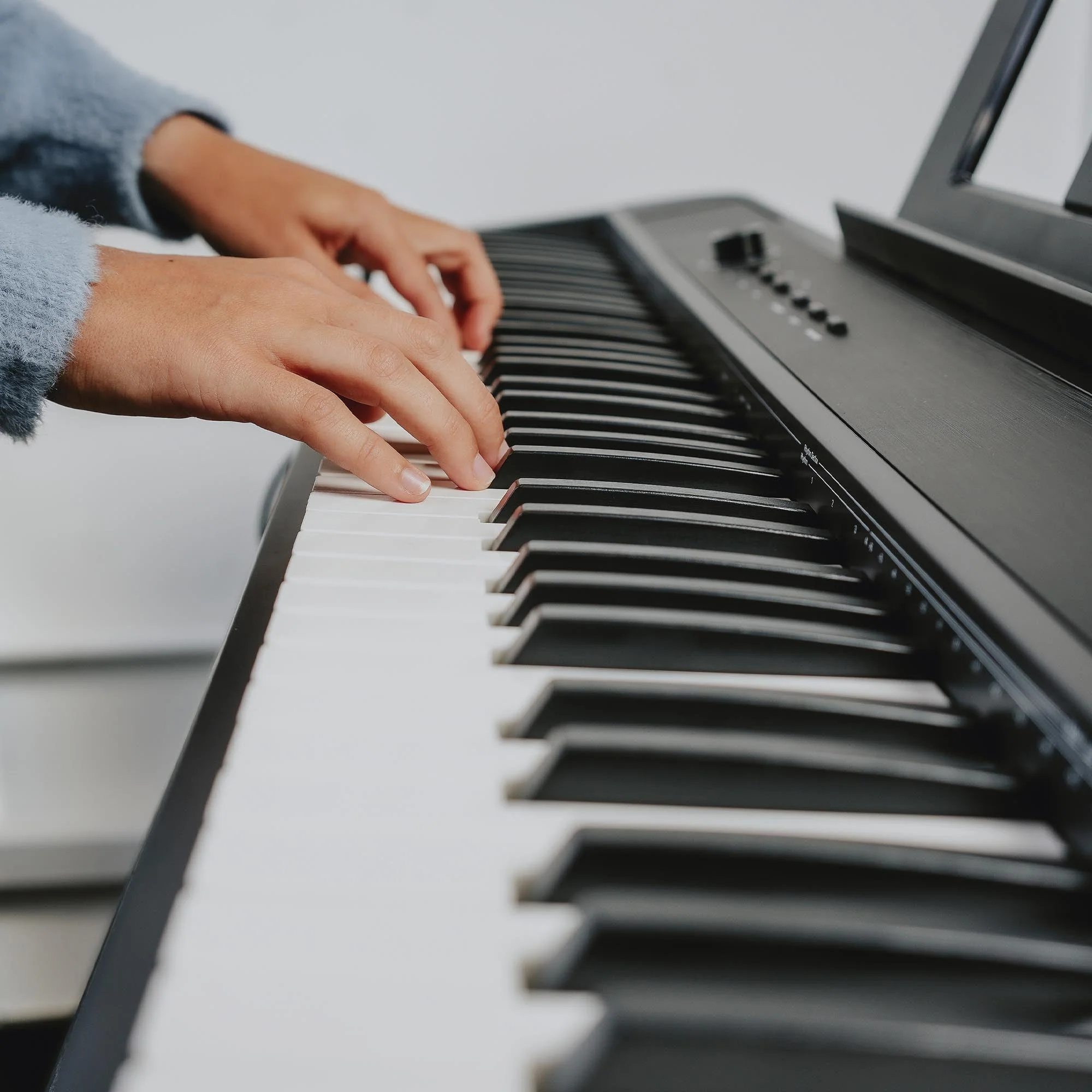 Axus 88 Note Digital Stage Piano - Image 6