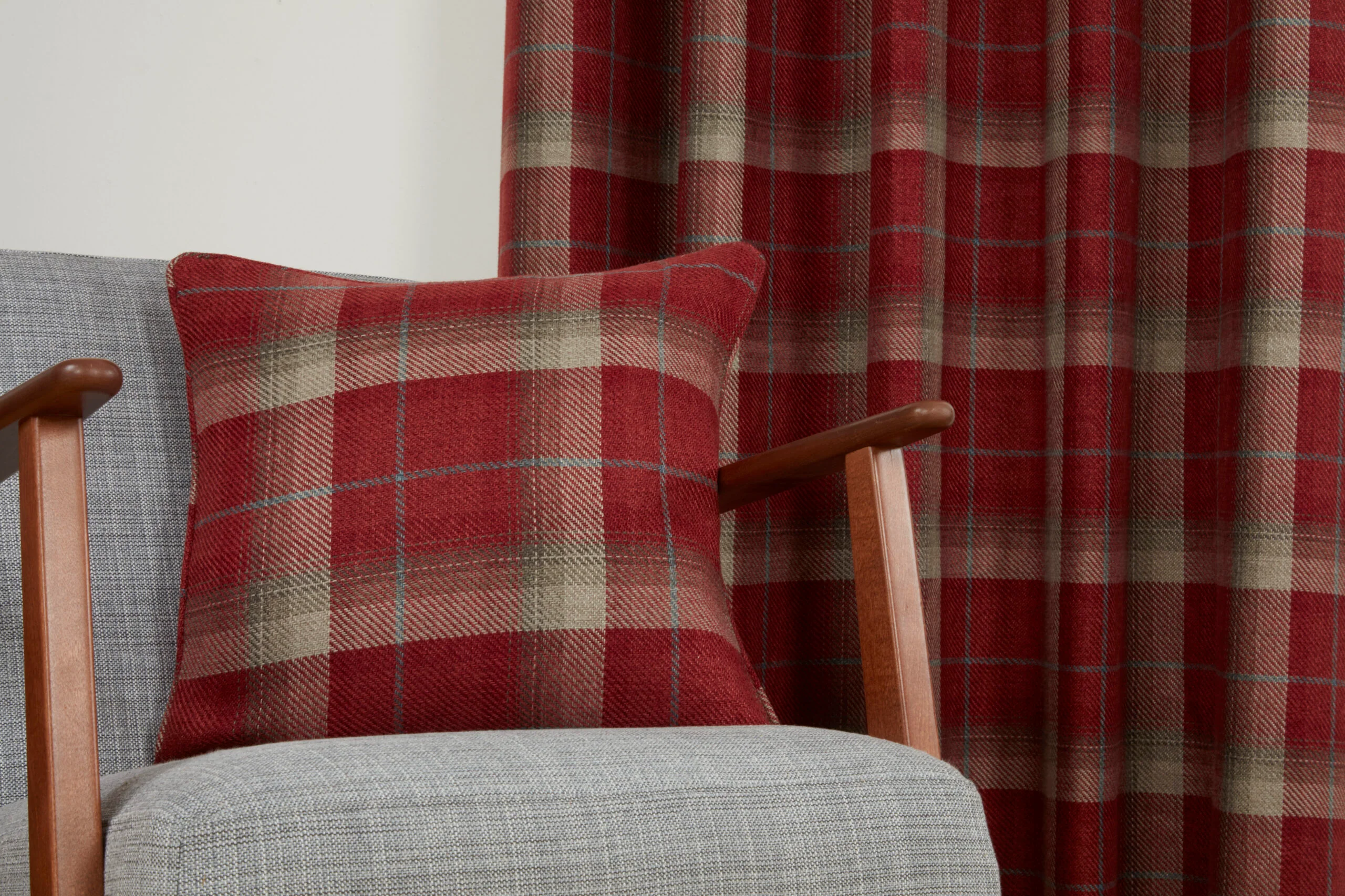 CARNOUSTIE RED CUSHION COVER