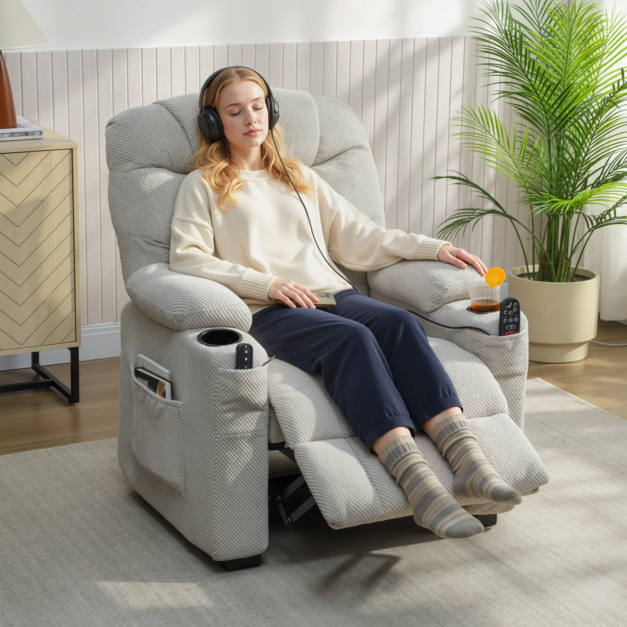 HOMCOM Electric Massage Recliner Armchair with Heat, Reclining Chair, Grey - Image 2
