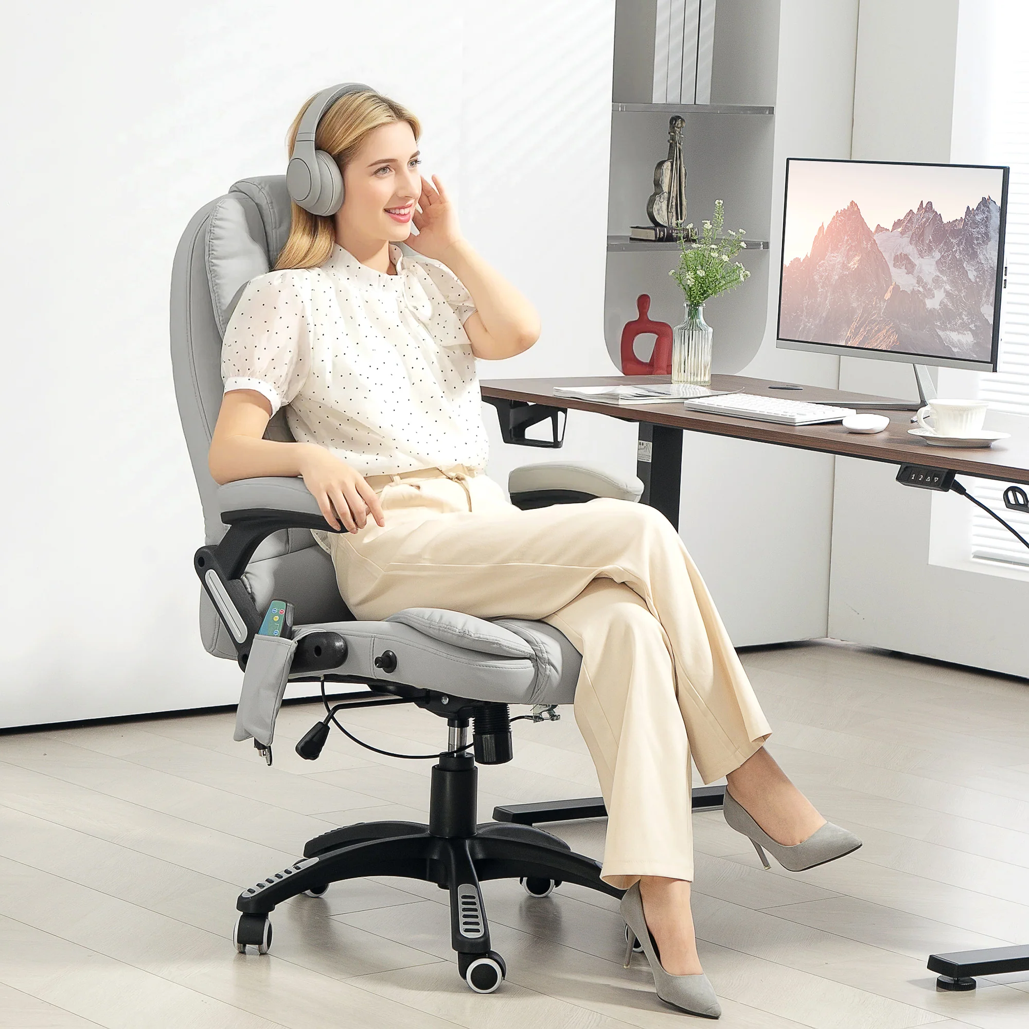 HOMCOM Heated Vibrating Massage Chair with Reclining Function, Light Grey - Image 9