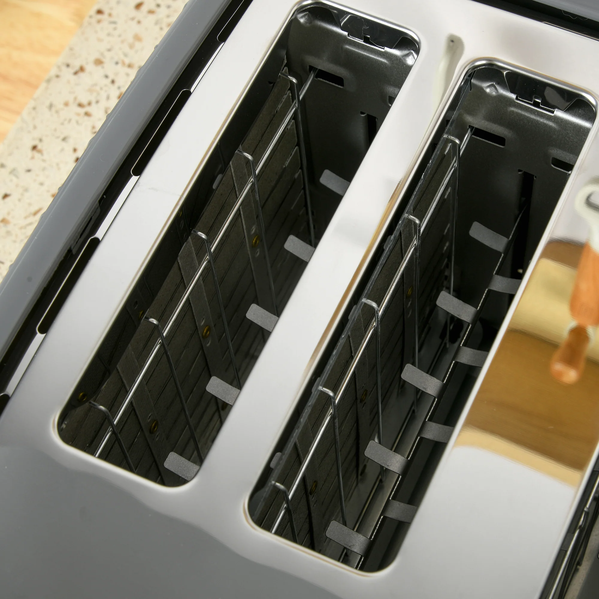 HOMCOM Toaster with 4 Slot, 7 Browning Levels, 1600W, Honeycomb - Image 27