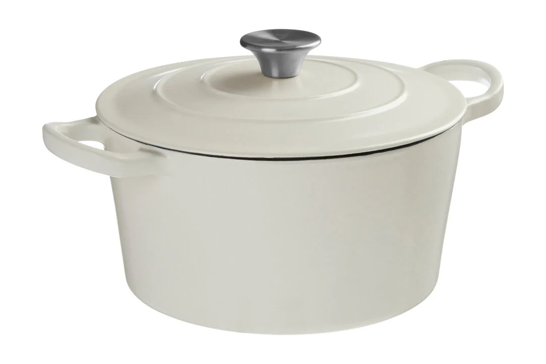 Hygge Medium 4L Cast Iron Casserole Dish - Image 2