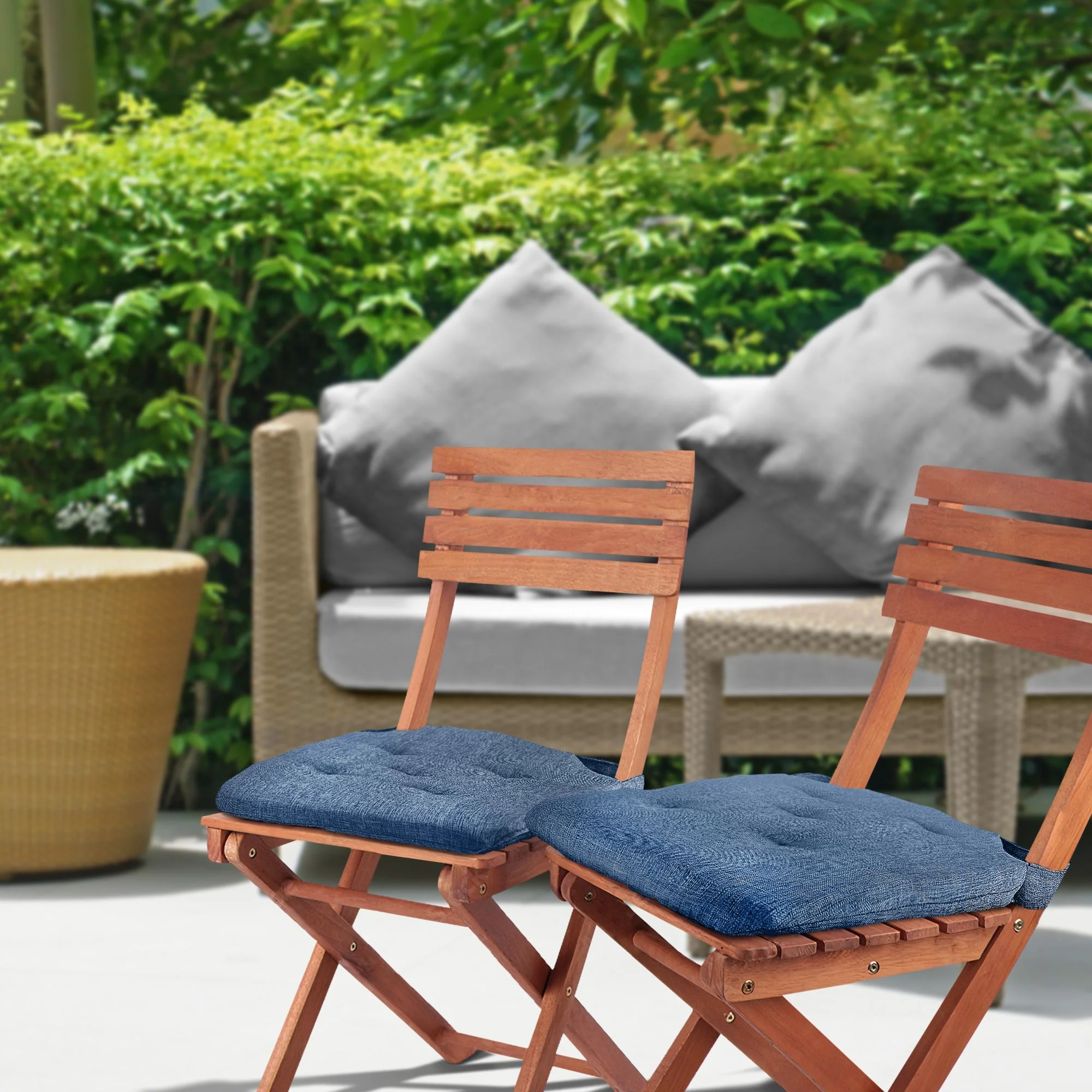 Jardin Waterproof Indoor/Outdoor Seat Pad In Blue - Image 2