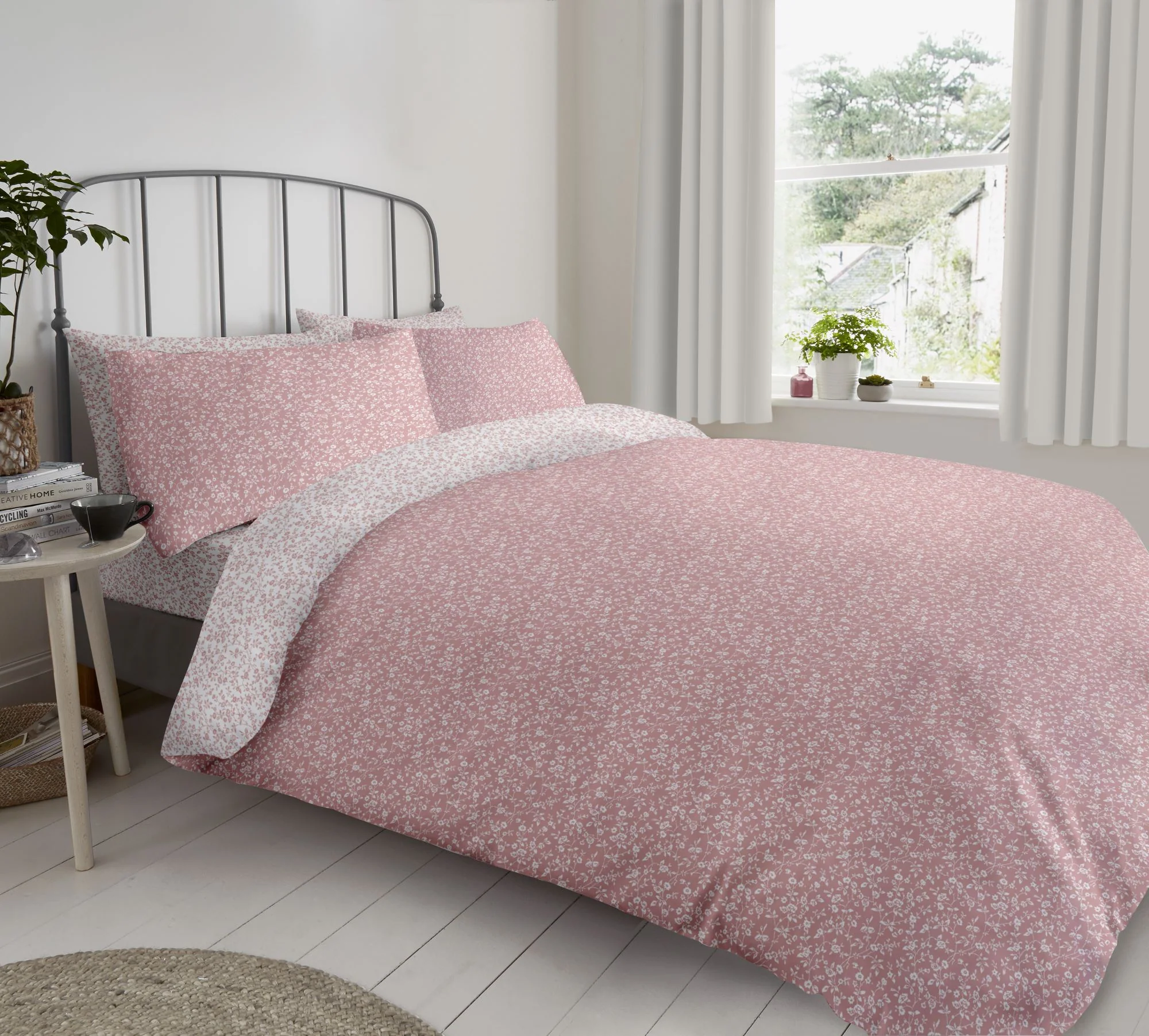 Lewis's Reversible Printed Bed In A Bag - Pink Florals - Image 3