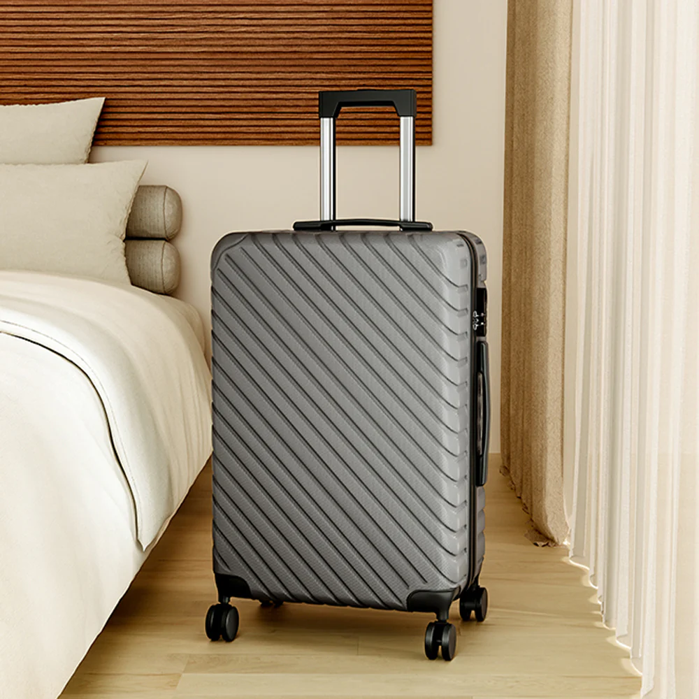 Livingandhome Lightweight Hardside Travel Suitcase With Spinner Wheels - Image 2