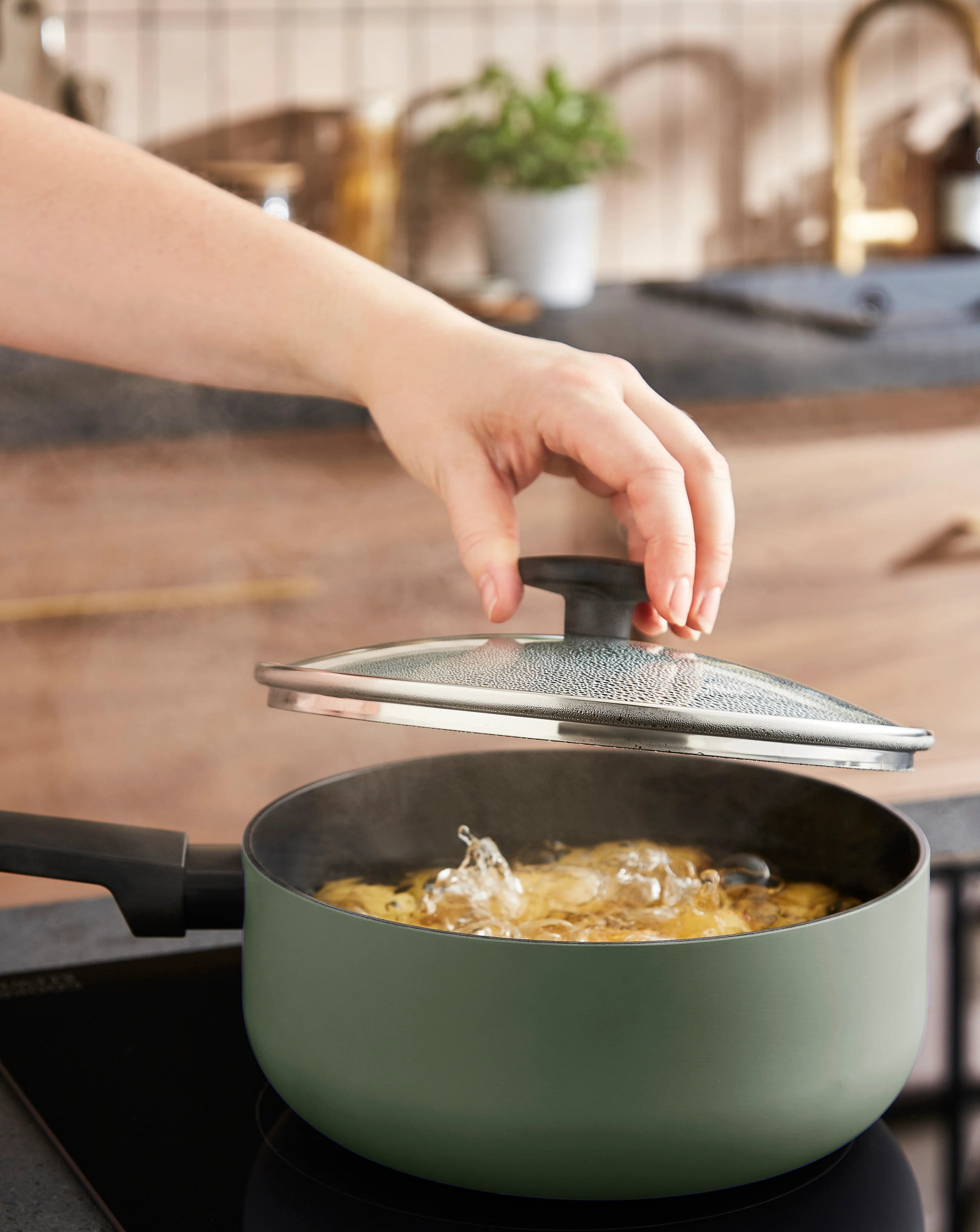 Morphy Richards 3 Piece Recycled Aluminium Saucepan Set - Green - Image 5