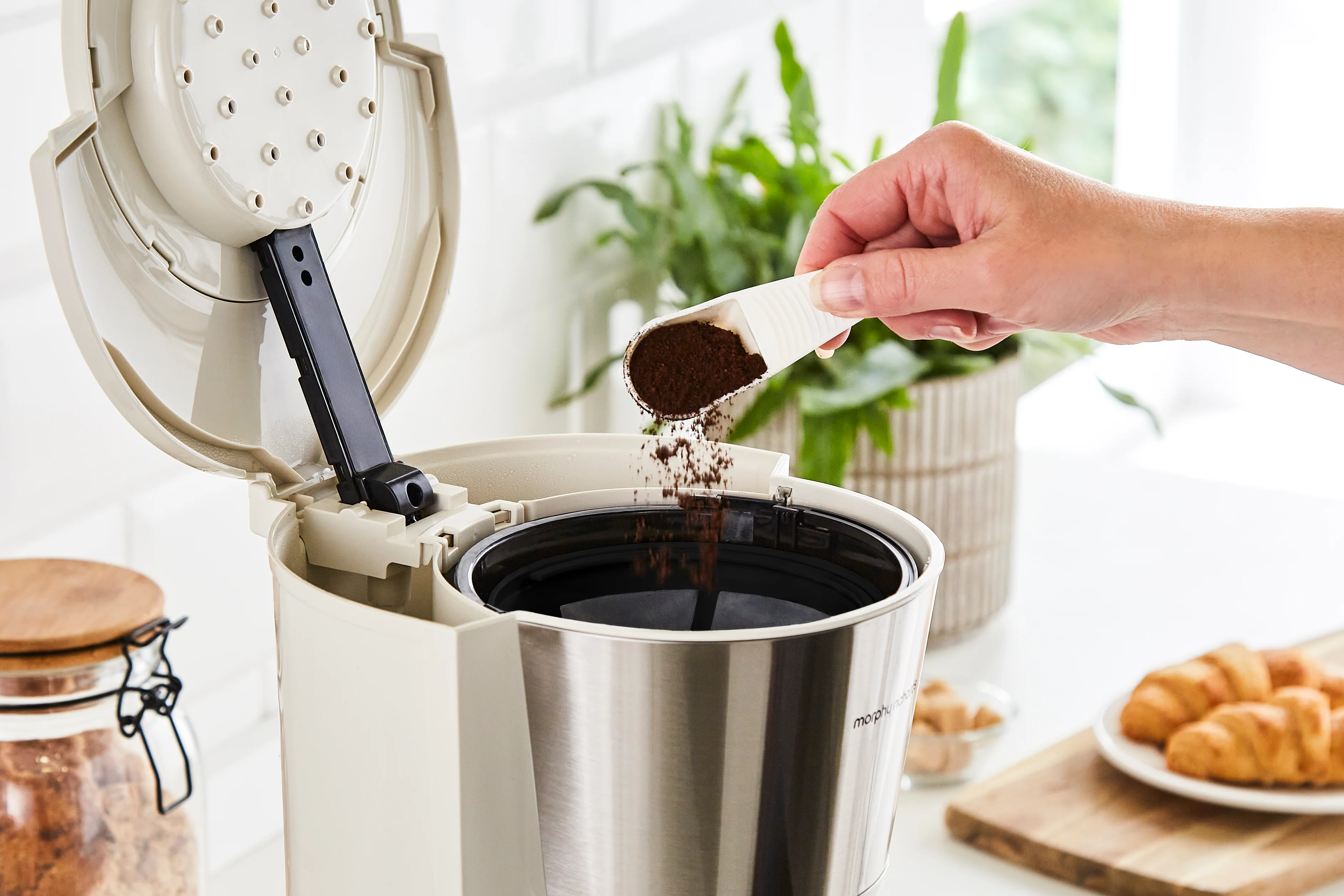 Morphy Richards Equip Filter Coffee Machine Cream - Image 10