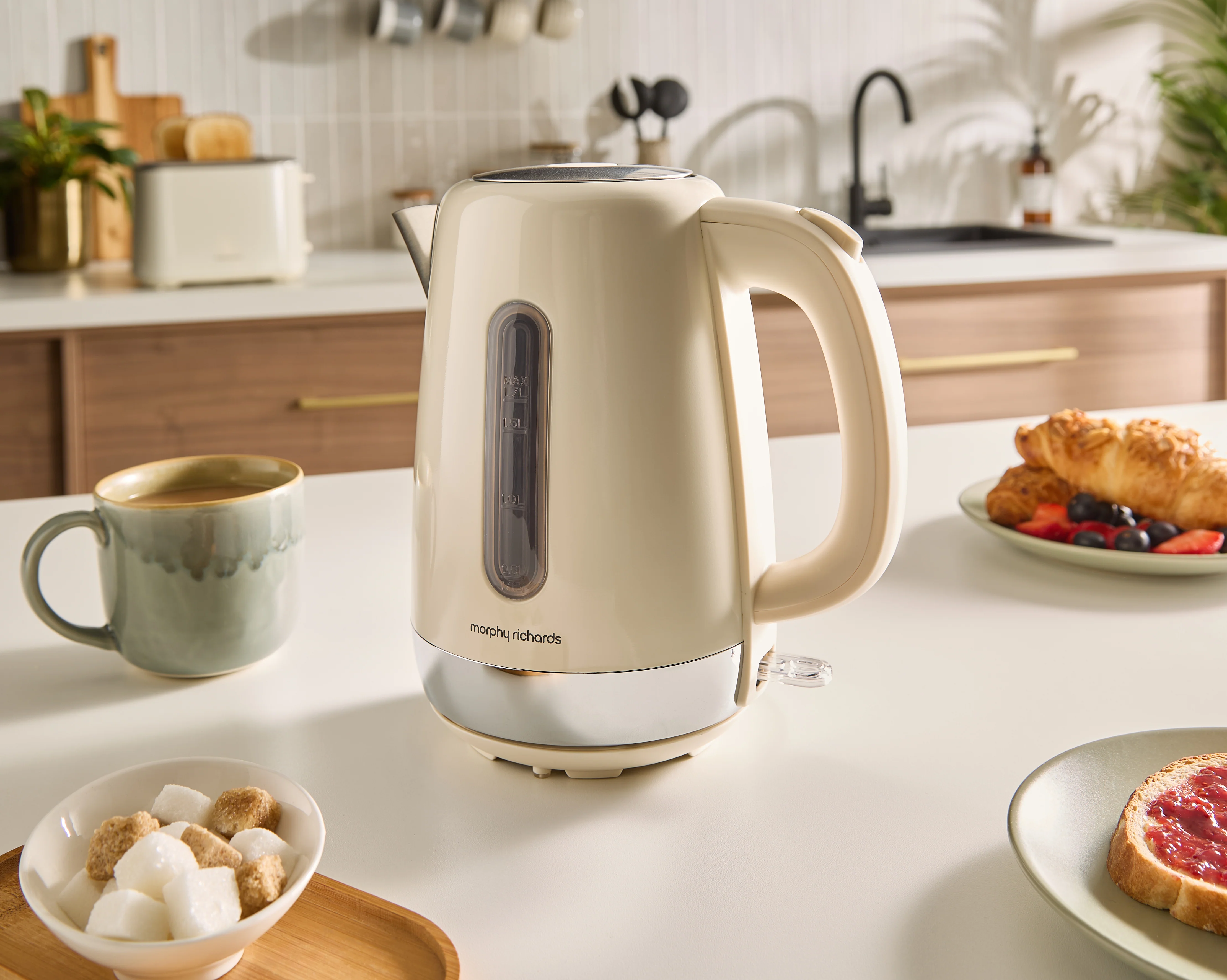 Morphy Richards Equip Morphy Cream Kettle And Toaster Set - Image 4
