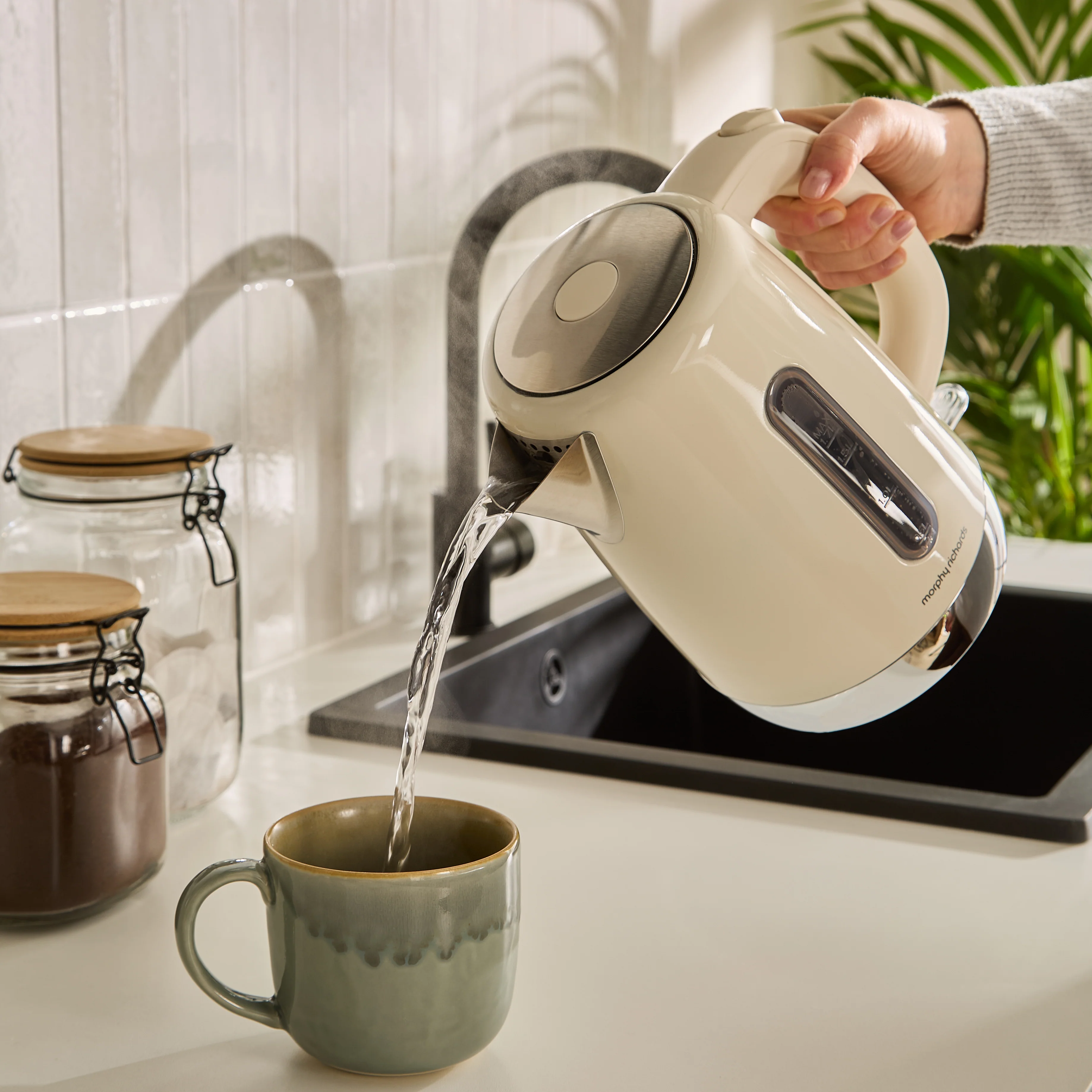Morphy Richards Equip Morphy Cream Kettle And Toaster Set - Image 6