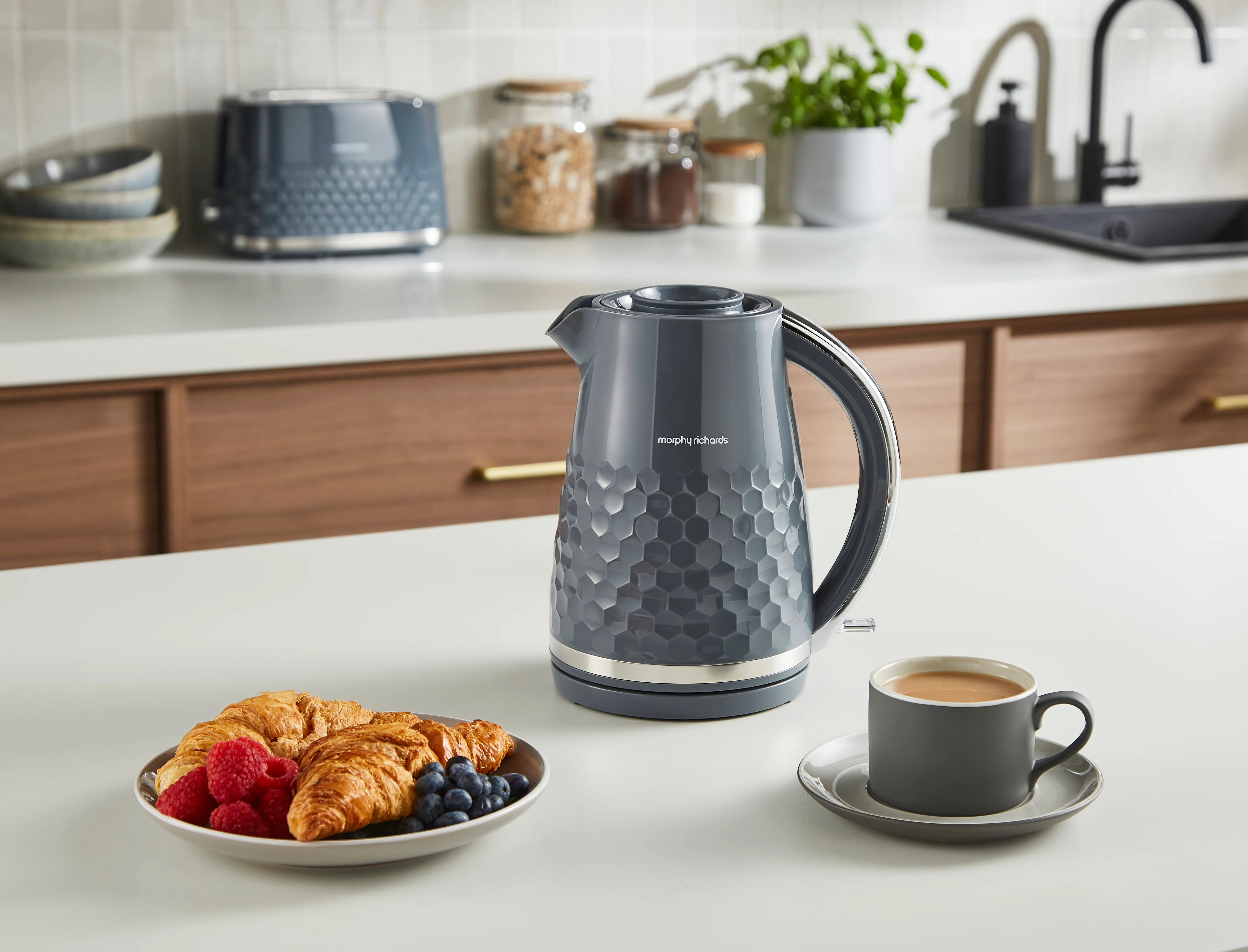 Morphy Richards Hive Grey Kettle and Toaster Set - Image 14