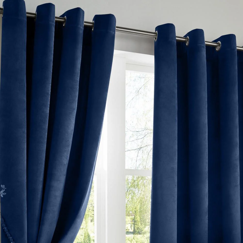 Plain Velvet Ring Top Blackout Curtains - Image 3