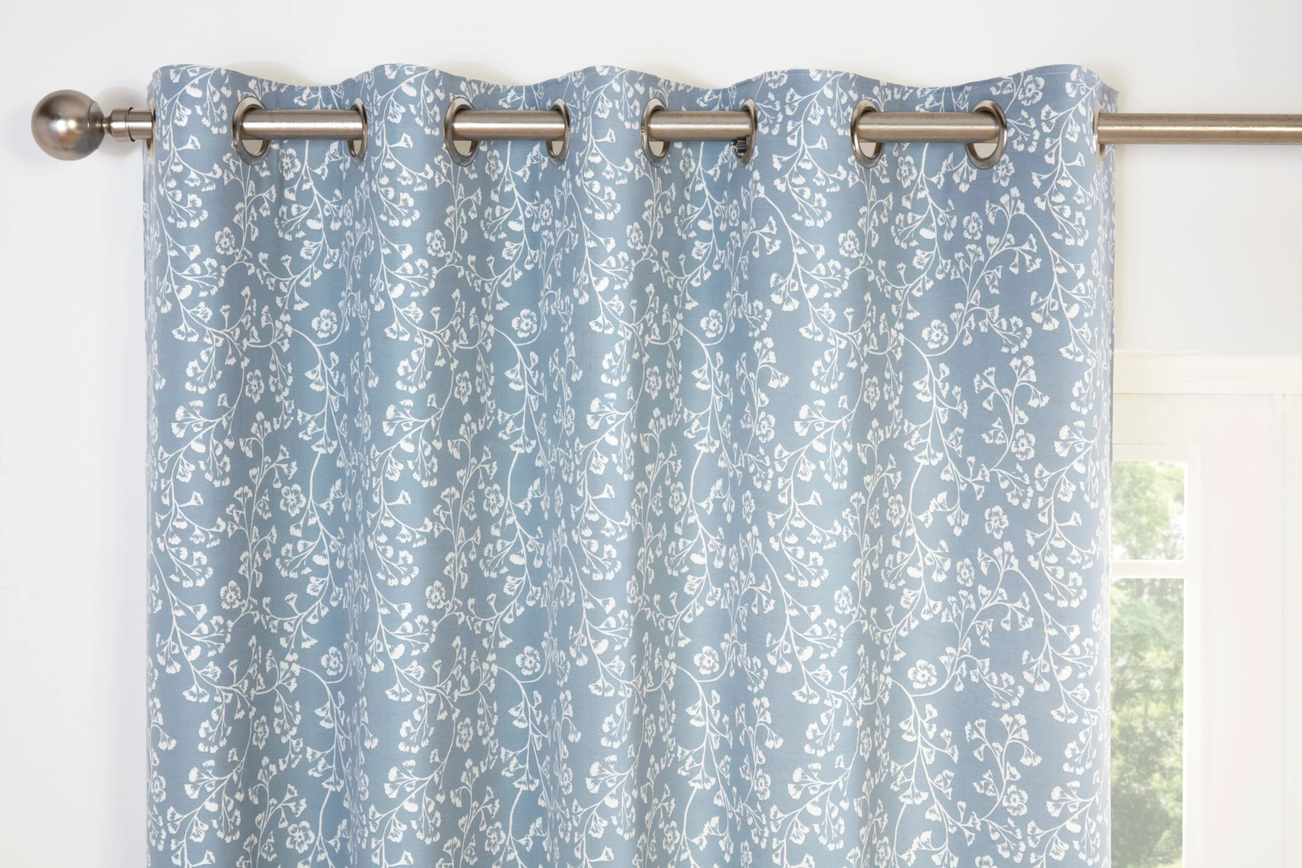 SADE BLUE EYELET CURTAINS - Image 2