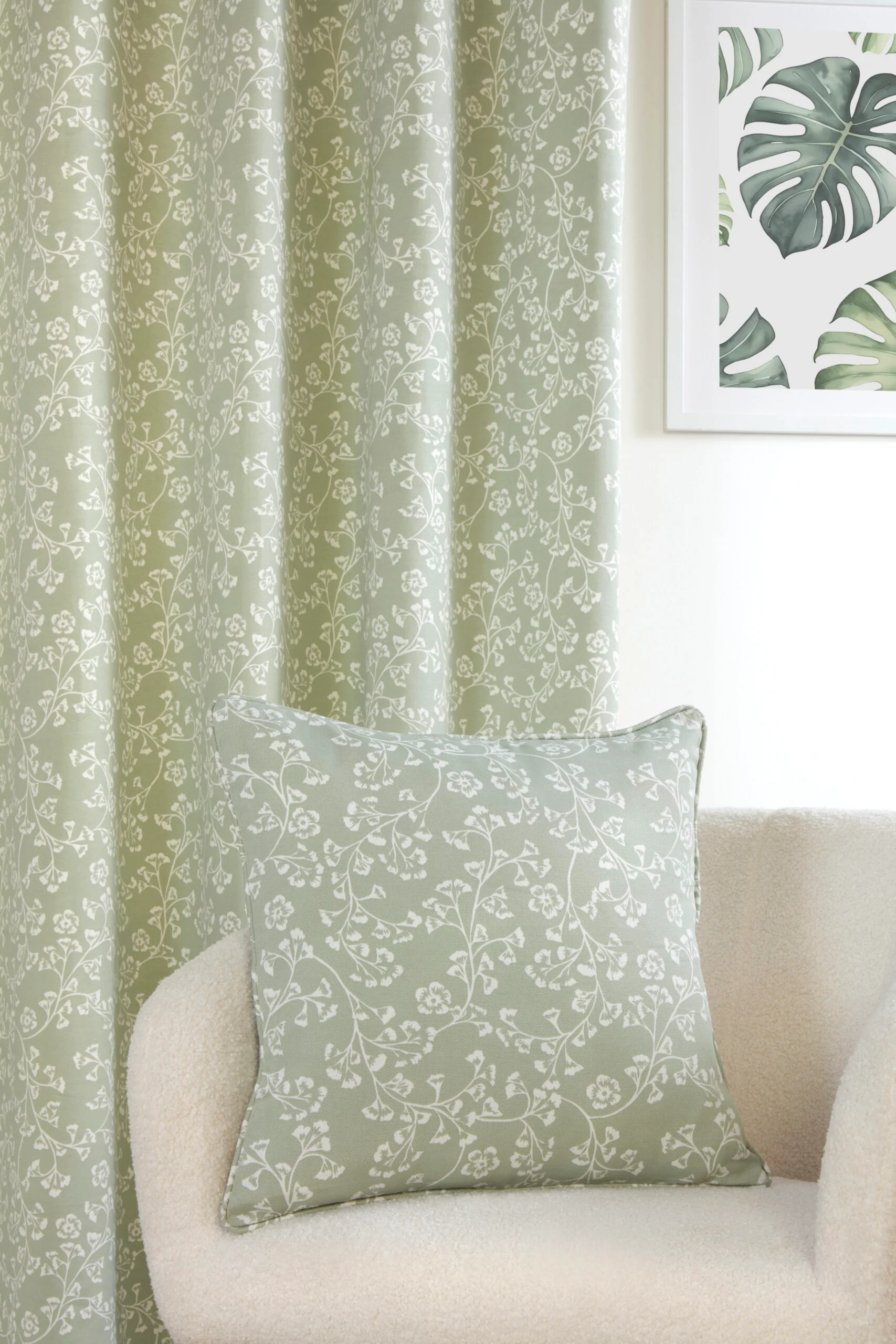 SADE GREEN POLYESTER FILLED CUSHION