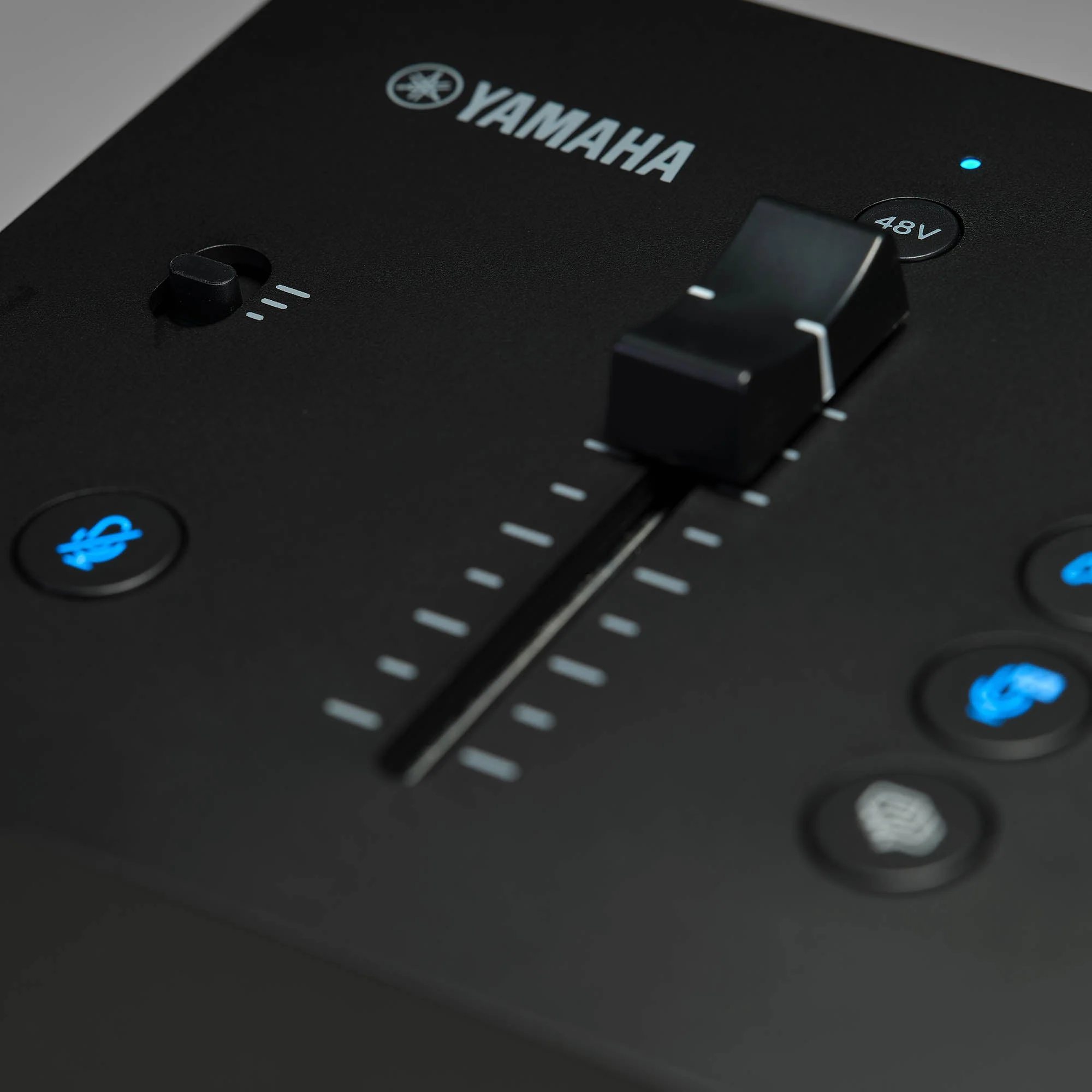Yamaha ZG02 Gaming Mixer for Voice Chat and Game Stream - Image 3